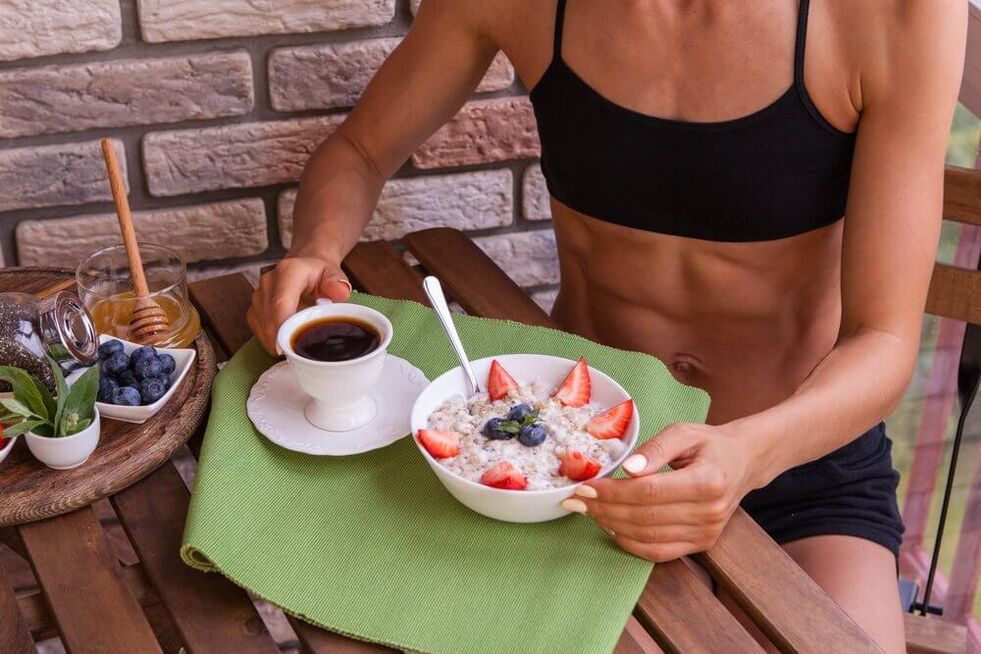 When talking about weight loss, breakfast is the most important meal of the day. 