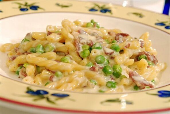Following the Mediterranean diet, you can cook delicious pasta with beans